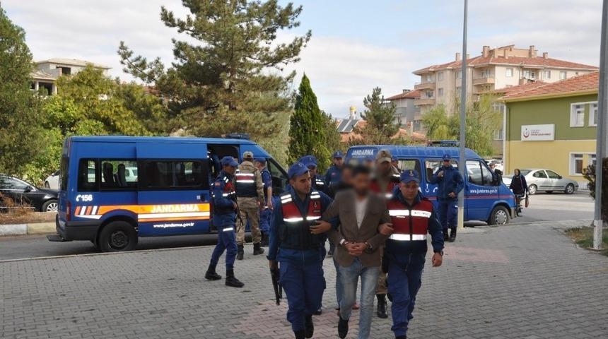 Kablo hırsızları tutuklandı