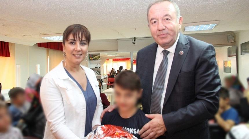 Sungurlu&rsquo;da 61 yetim &ccedil;ocuğun y&uuml;z&uuml; g&uuml;ld&uuml;