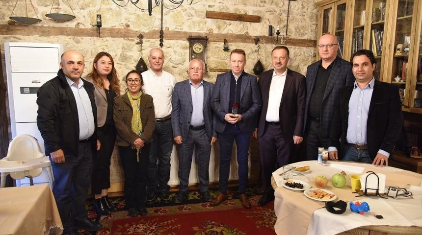 Avustralya B&uuml;y&uuml;kel&ccedil;isi Eğirdir&rsquo;de