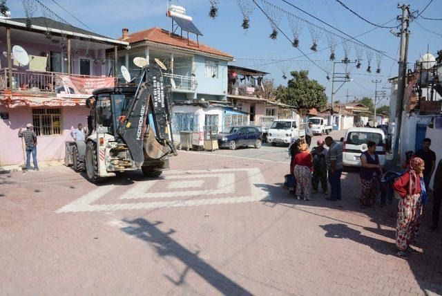 Roman vatandaşların yaşadığı mahalleye 15 bin metrekare kilit taş