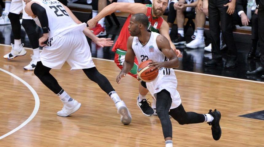 Beşiktaş Sompo Japan 61 - 57 Pınar Karşıyaka