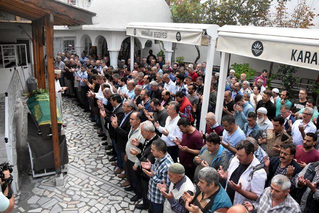 İzmir Adliyesi'ndeki gaz sızıntısında ölen işçi toprağa verildi