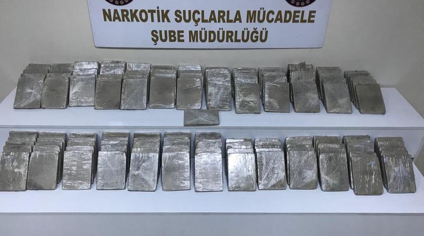 Gaziantep'te durdurulan TIR'da 67 kilo 'eroin' ele ge&ccedil;irildi