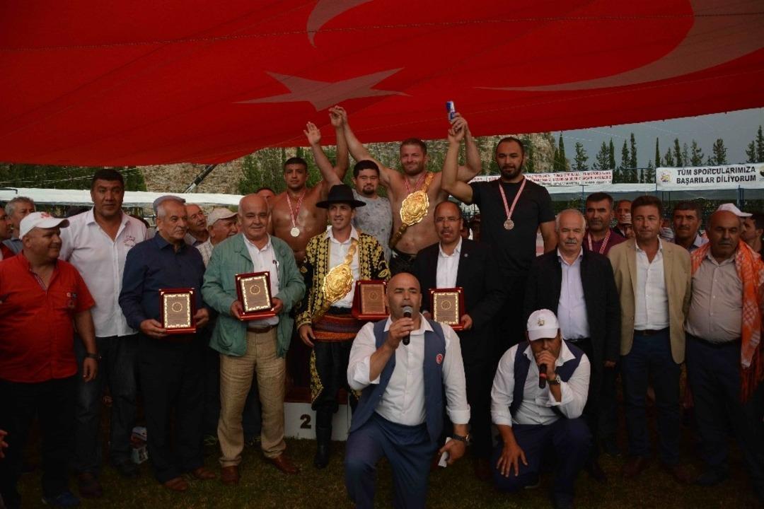 Balaban, Dalyan&rsquo;da altın kemer taktı