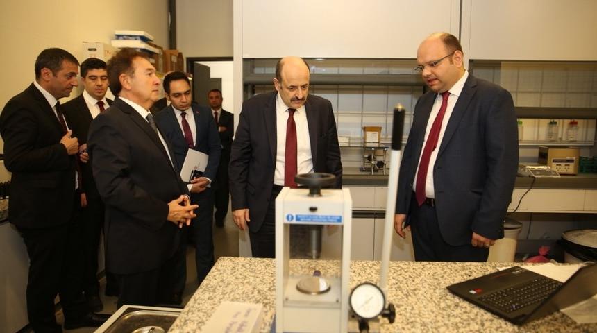 Y&Ouml;K Başkanı Prof. Dr. Sara&ccedil;&rsquo;tan AG&Uuml;&rsquo;ye Ziyaret