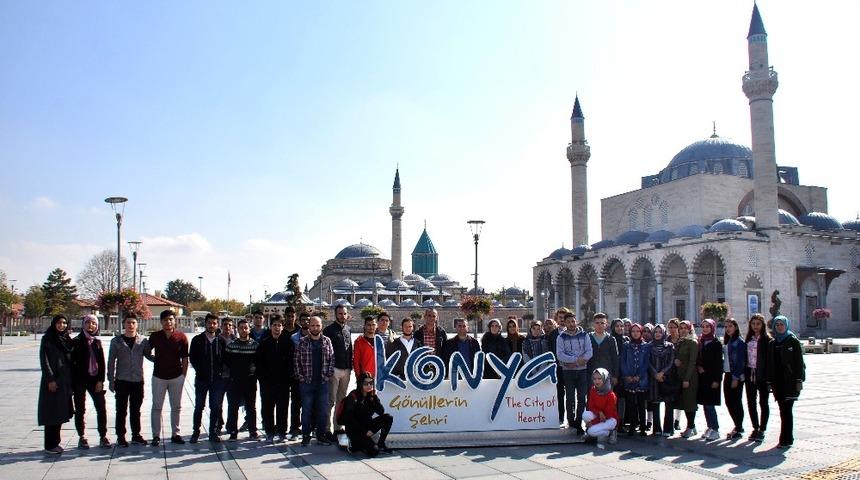 NE&Uuml; &ouml;ğrencilerine &uuml;niversite hayatına giriş dersi kapsamında Konya tanıtıldı