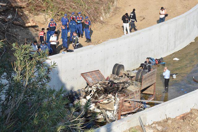 Umuda yolculuk, İzmir'de faciayla sonuçlandı: 19 ölü, 12 yaralı (4)