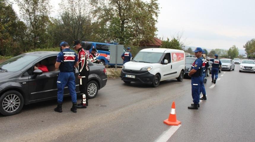 Jandarmadan emniyet kemeri uygulaması