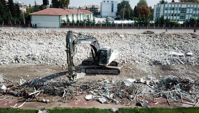 Millet Bahçesi çalışmalarında yüzde 100 geri dönüşüm