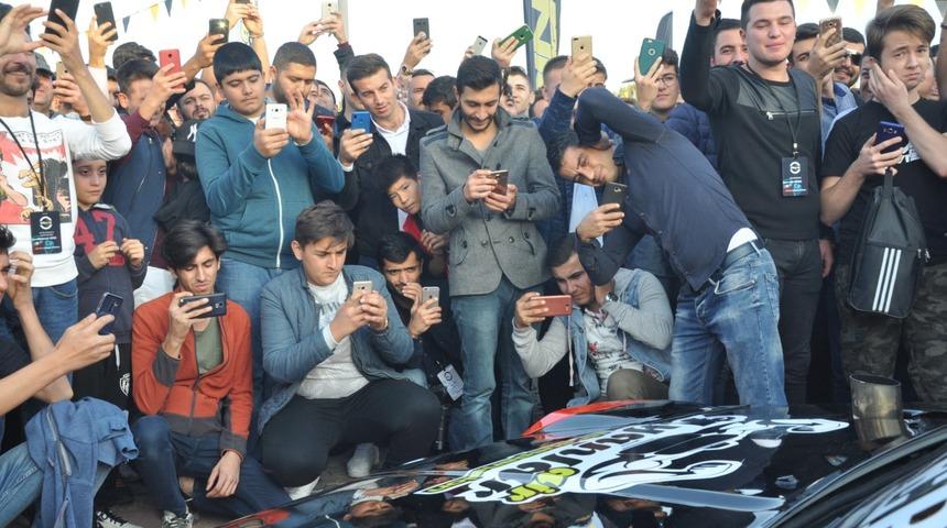 Ankara'da sergilenen modifiye ara&ccedil;lar yoğun ilgi g&ouml;rd&uuml;