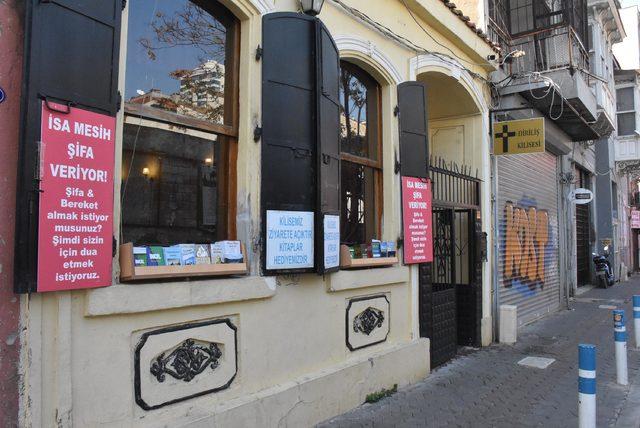 Diriliş Kilisesi ndeki ayinde Brunson i&ccedil;in dua 3