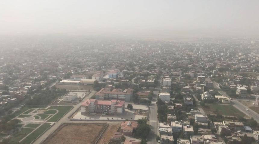 Toz fırtınası Batman&rsquo;ı etkisi altına aldı