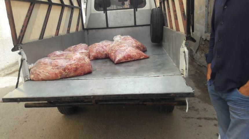 Kamyonette ka&ccedil;ak tavuk eti ele ge&ccedil;irildi