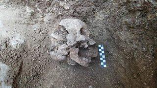İtalya'da arkeologlardan korkunç keşif: Vampir çocuk iddiası!
