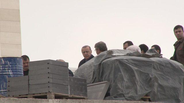 Fotoğraflar // Cumhurbaşkanı Erdoğan, Çamlıca Camii'nde incelemelerde bulunuyor