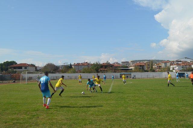 Selendi Belediyespor Demircispor’u 1-0 yendi