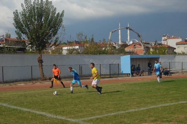 Selendi Belediyespor Demircispor’u 1-0 yendi