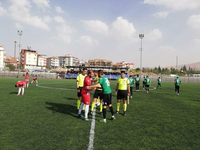 Yeşilyurt Belediyespor sahasında Maraş 1920’yi 2-0 yendi