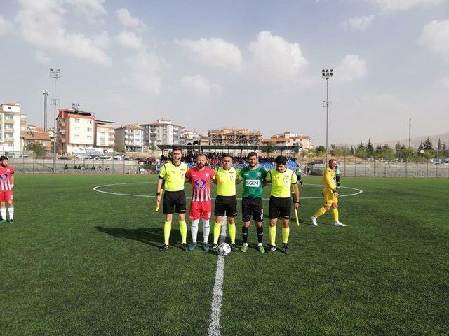 Yeşilyurt Belediyespor sahasında Maraş 1920’yi 2-0 yendi