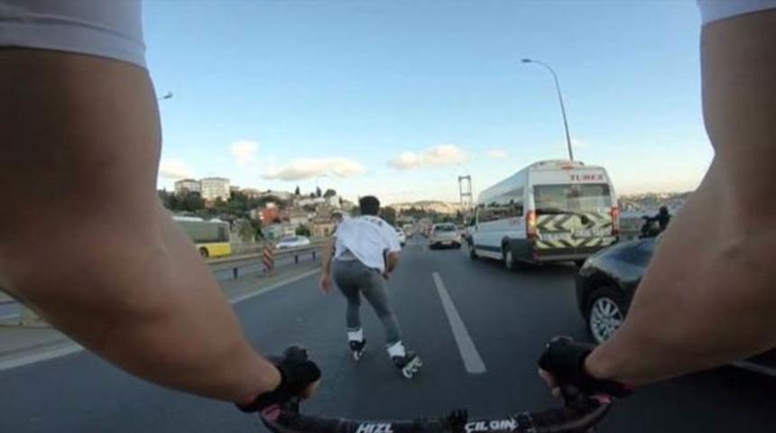 K&ouml;pr&uuml;de &ouml;l&uuml;m yarışı! Fenomen olmak i&ccedil;in bunu da yaptılar