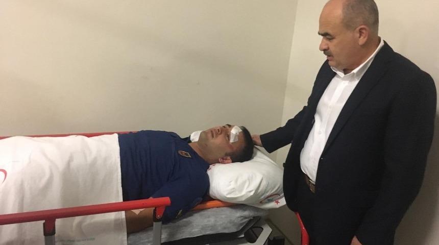 Vali Z&uuml;lkif Dağlı yaralı askerleri yalnız bırakmadı