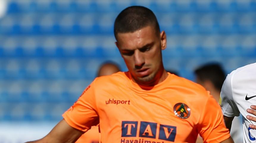 Manchester United'ın g&ouml;z&uuml; Merih Demiral'ın &uuml;zerinde