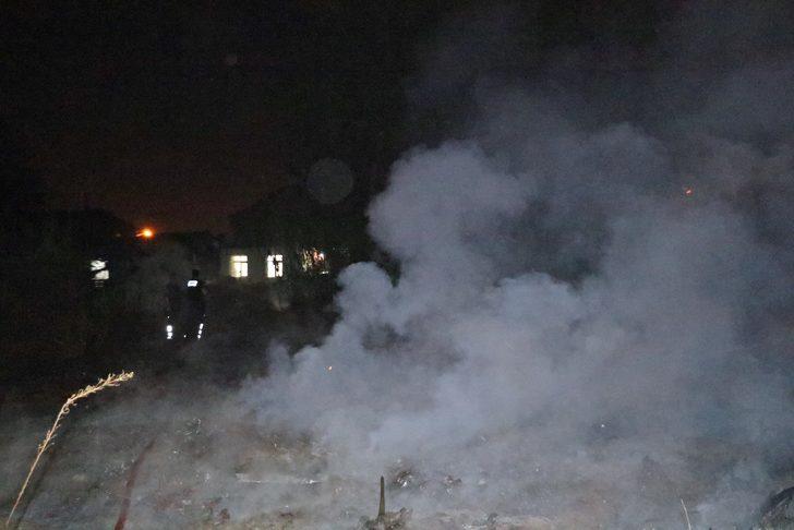 Antalya'da garip anlar! Alevlerden kaçarken yılanla karşılaşınca... G4