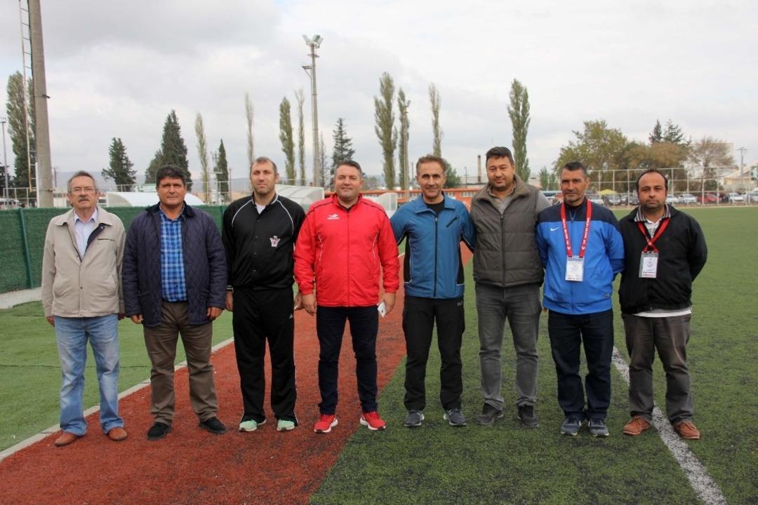 Arıcıoğlu, amat&ouml;r ma&ccedil;ları izledi