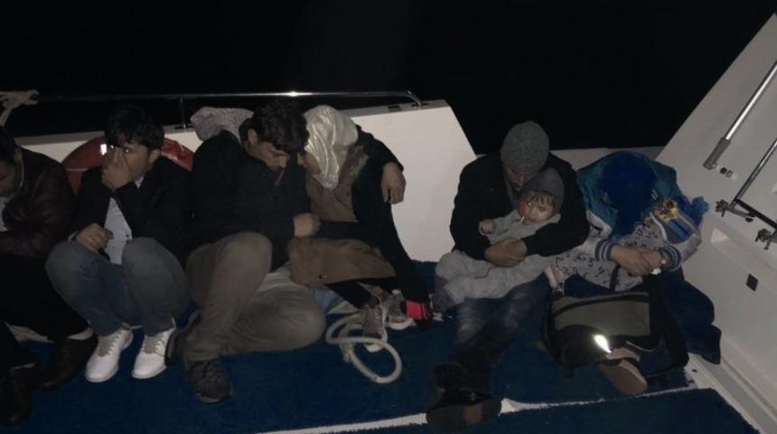 Kuşadası K&ouml;rfezi ve Didim&rsquo;de 76 ka&ccedil;ak g&ouml;&ccedil;men yakalandı