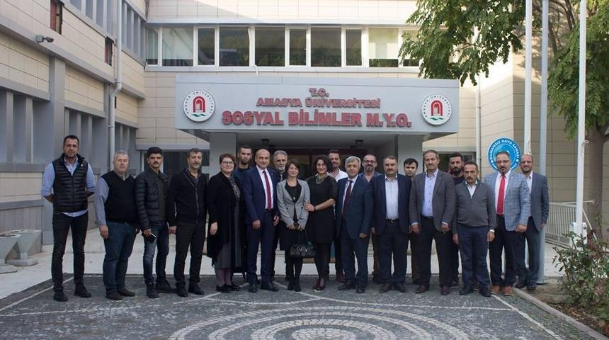 Sosyal Bilimler MYO hizmet sekt&ouml;r&uuml;n&uuml; destekleyecek