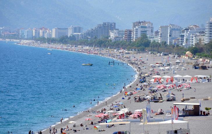 Antalya'da güneşi gören denize koştu G1
