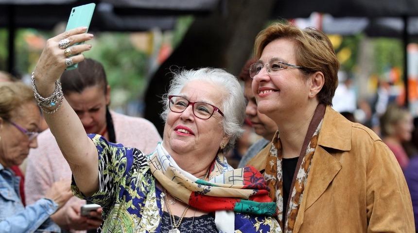 Cumhuriyet coşkusu mahallelerden başladı