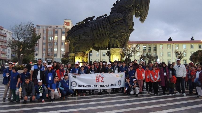 Karslı &ouml;ğrenciler İstanbul ve &Ccedil;anakkale&rsquo;yi gezdi