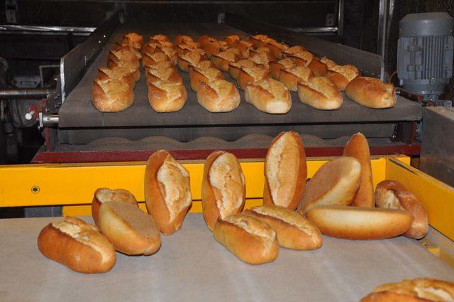 Ekmeğin fiyatını indirdi, işleri yüzde 40 arttı
