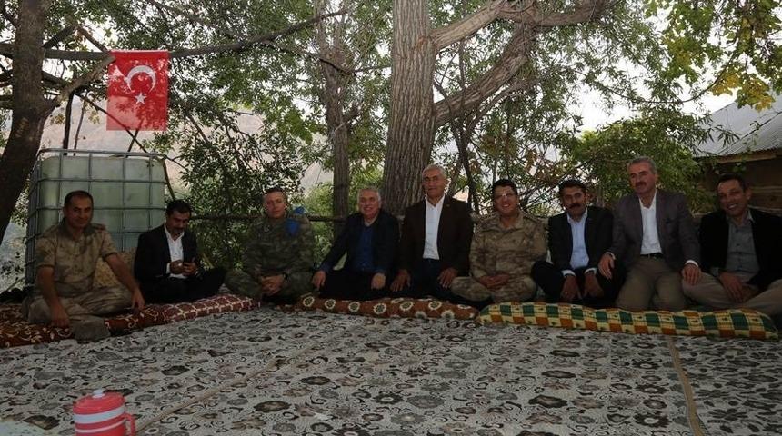 Vali Yıldırım&rsquo;dan mezra ziyareti