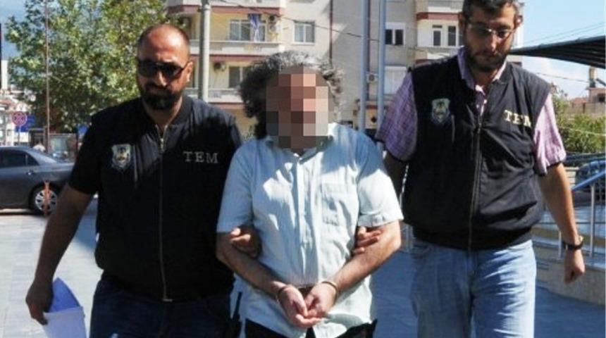 Eski emniyet m&uuml;d&uuml;r&uuml;ne FET&Ouml;&rsquo;den 8 yıl hapis cezası