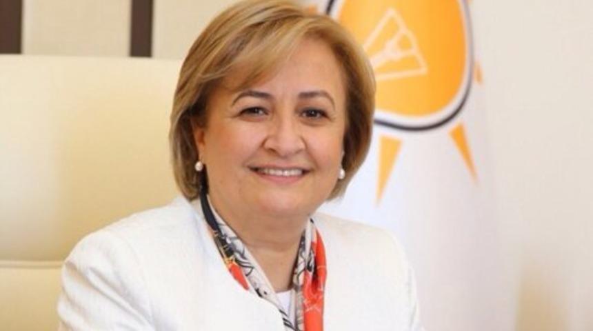 AK Partili Belma Satır duyurdu: TBMM'ye robotlar İslamiyet'e uygun davransın başvurusu