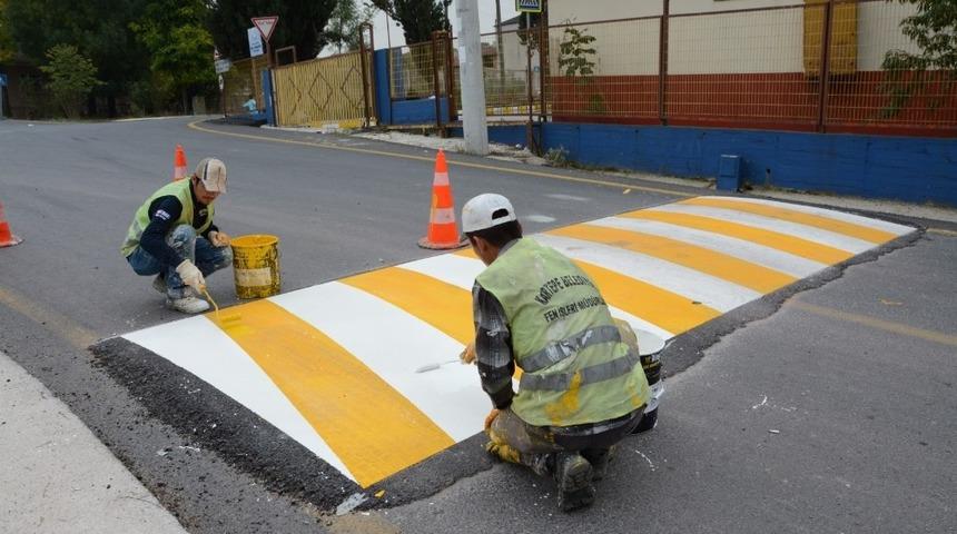 Kartepe&rsquo;de boyama &ccedil;alışmaları s&uuml;r&uuml;yor