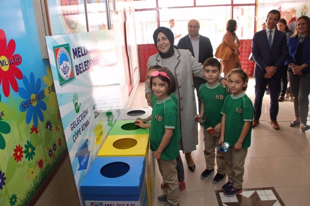 Ayşe Kam&ccedil;ı &rsquo;Sıfır Atık Projesi&rsquo; Tanıtım Programına Katıldı