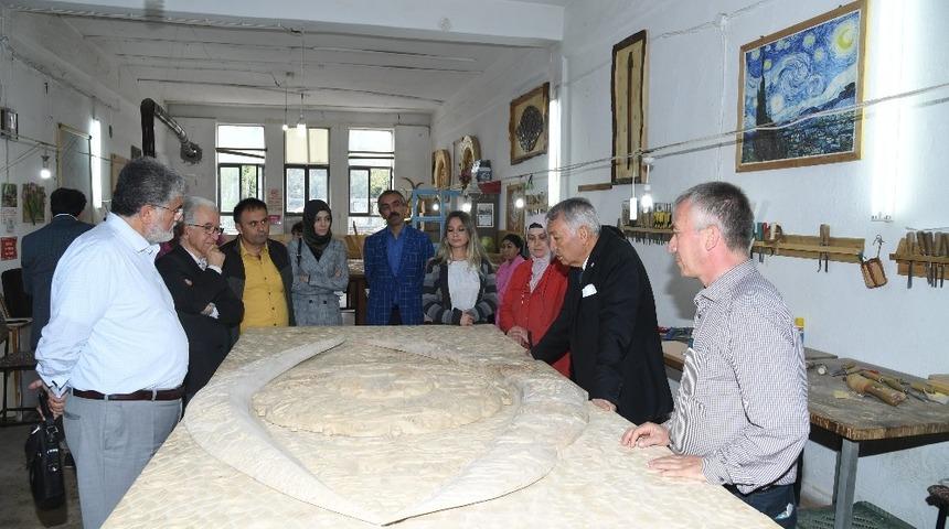 Isparta belediyesinin sanat merkezi ve m&uuml;zelerine hayran kaldılar