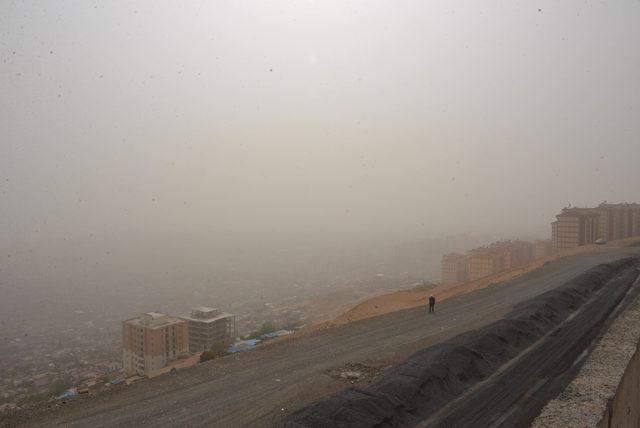Kahramanmaraş ı toz bulutu sardı 1
