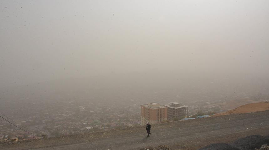 Kahramanmaraş'ı toz bulutu sardı