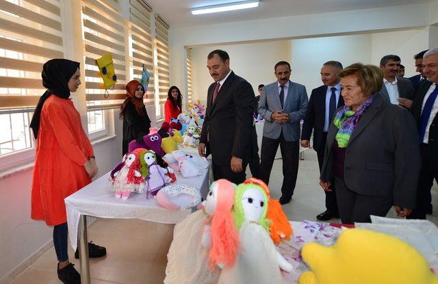 Elazığ’da hayırsever ailenin desteğiyle yapılan okul açıldı
