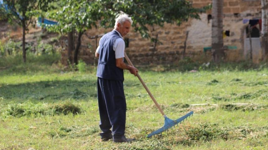 Beyt&uuml;şşebap&rsquo;ta şiddetli yağmur hayatı olumsuz etkiledi