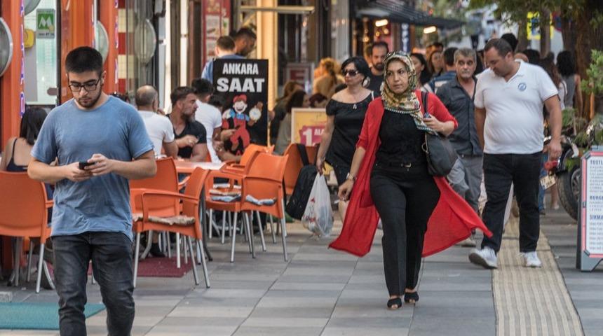 'Denetimli yavaşlama şansını kullanamayan Türkiye ekonomisi denetimsiz küçülme gerçeğiyle karşı karşıya'