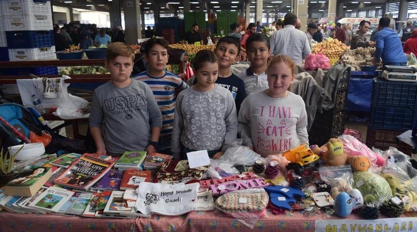 &Ccedil;ocuklardan sokak hayvanları i&ccedil;in destek