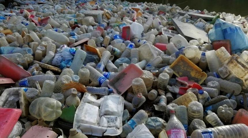 G&ouml;ksu &Ccedil;ayında &ccedil;evre kirliliği