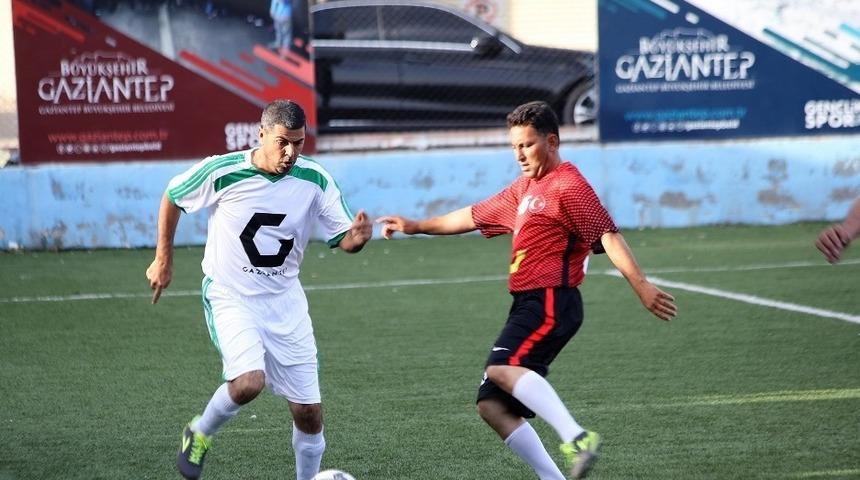 Muhtarlık kupasını Nizipspor ikinci kez kazandı