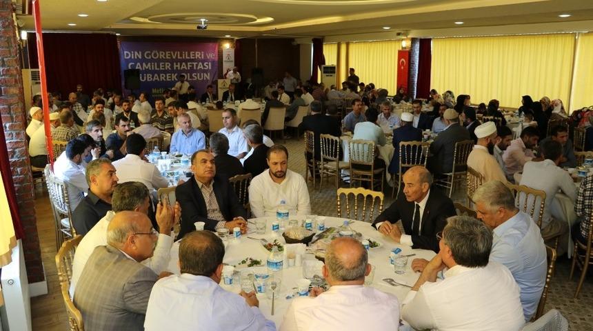 Karak&ouml;pr&uuml;&rsquo;de camiler ve din g&ouml;revlileri haftası kutlandı