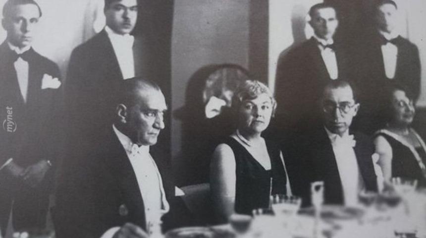 30 Ağustos'u Kutlarken Bakmadan Ge&ccedil;memeniz Gereken "Atat&uuml;rk ve Cumhuriyet" Fotoğrafları